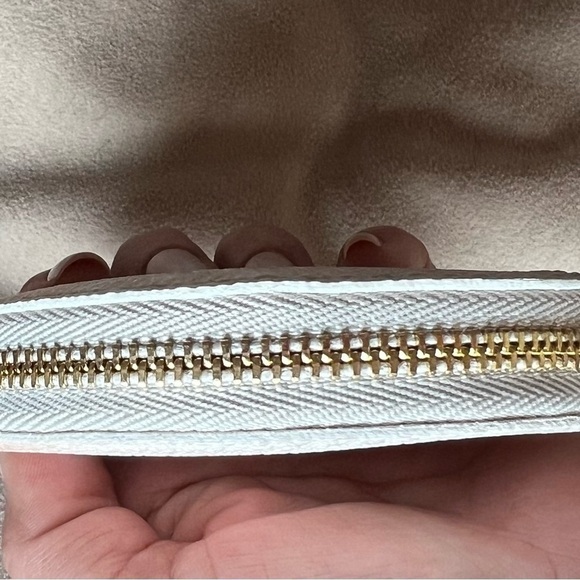 Louis Vuitton Round Coin Purse in By The Pool Monogram Giant Canvas. - Picture 10 of 10